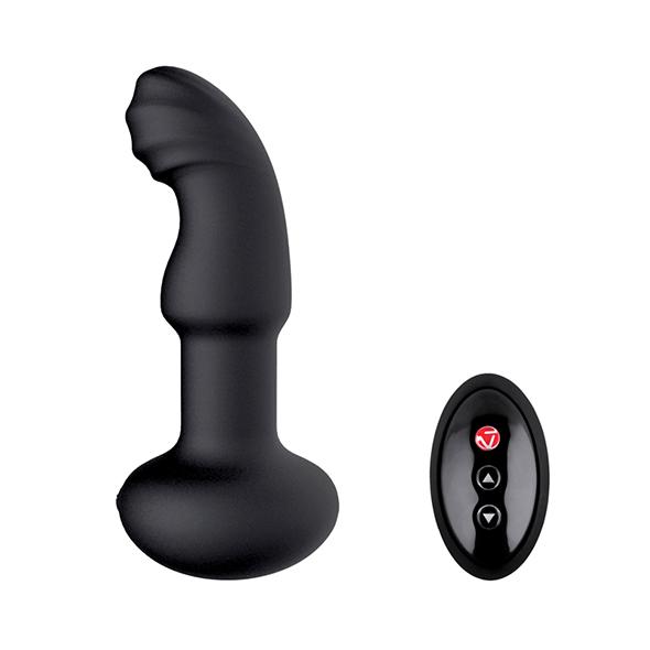 Nomi Tang – Pluggy Rotating & Vibrating Butt Plug RC